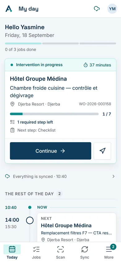 The field app on a phone: the technician’s day, the job in progress and the next ones.